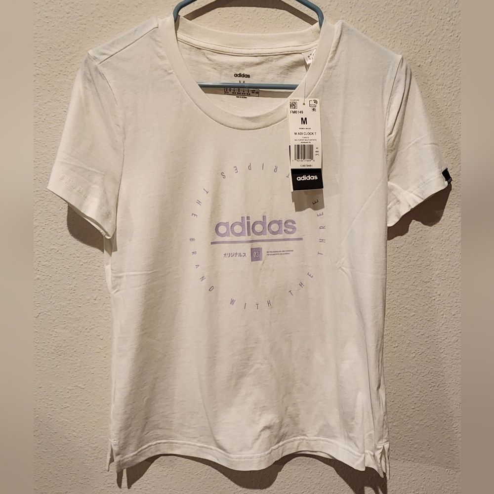 Adidas t-shirt size medium